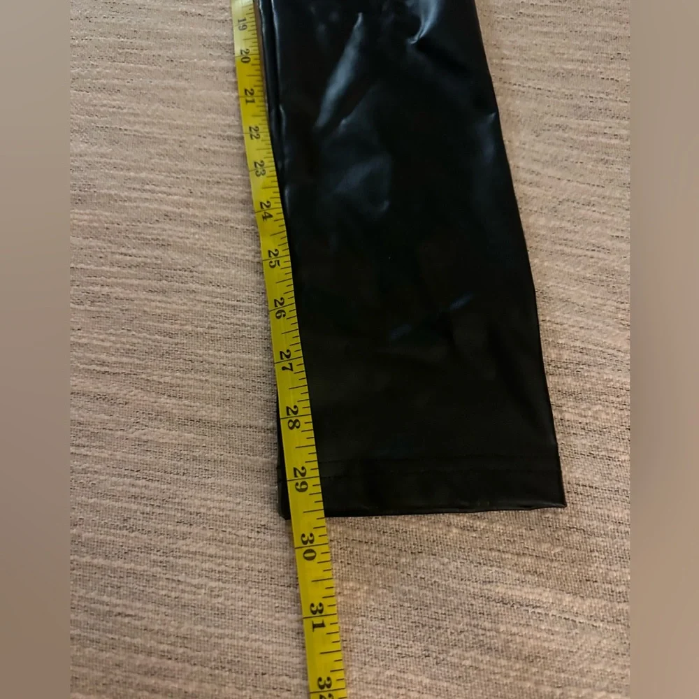 Lulu’s Vegan Leather Leggings - Picture 7 of 9